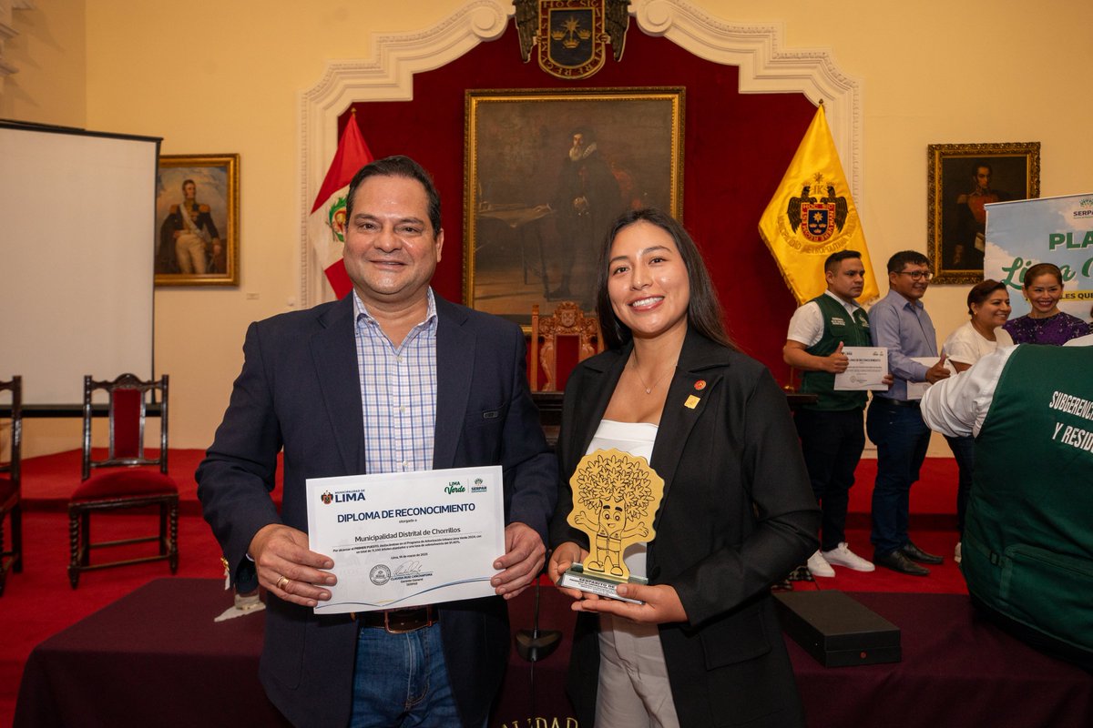MuniLima's tweet photo. ¡Destacamos la labor de la arborización urbana! ✨🌳
Gracias a la iniciativa #LimaVerde, impulsada por nuestro alcalde, el Serpar distinguió a 33 entidades en el evento denominado Ciudades Verdes: Reconocimiento a la Arborización 2024.🌳 https://t.co/SWxN0XO3Jp