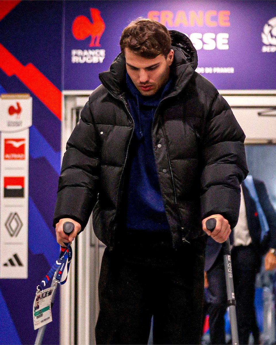 Antoine 🫶

Le capitaine des Bleus est présent avec le groupe du XV de France 💙

#FRAECO | #SixNationsRugby