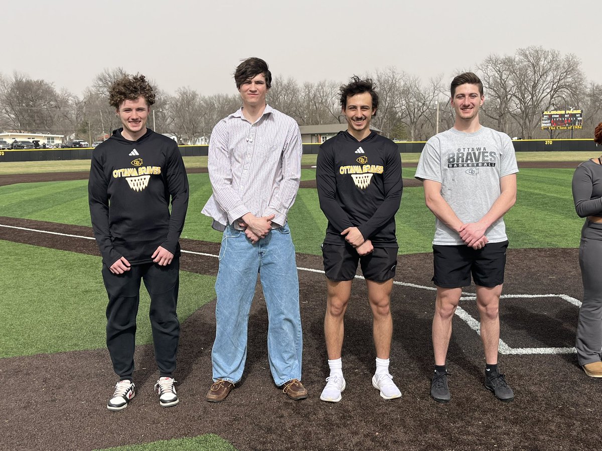 Braves Athletics tweet media