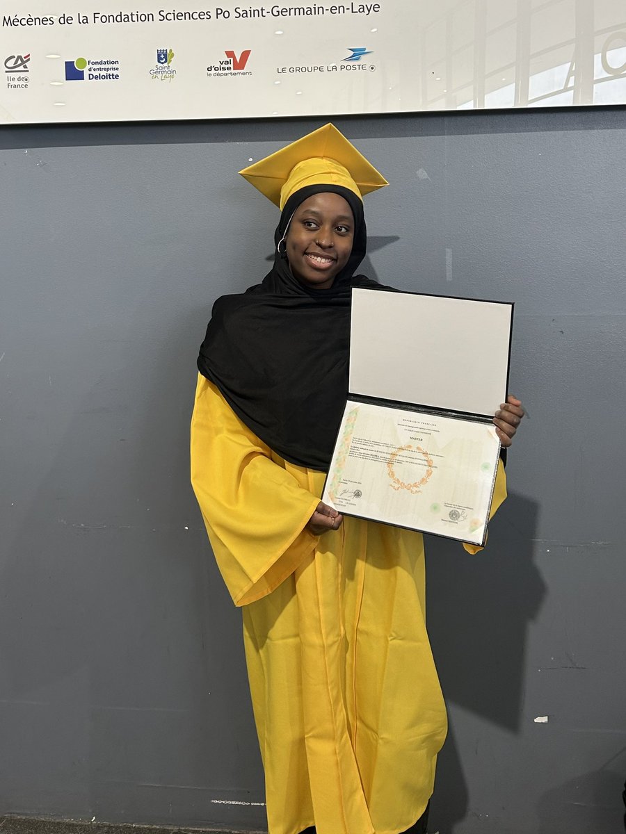 Gnamé 🥷 (@mrsdiarra_) on Twitter photo Bac +5 Journalisme, mention bien. Et à partir d’avril je rejoins - pour 3 mois - la rédac de <a href="/PLTVfilms/">Premieres Lignes</a> pour faire de l’enquête pour Cash Investigation. Je suis si fière 🥹 Al hamdu lillah pour tout vraiment. #DiplomesCY Bac +5 Journalisme, mention bien. Et à partir d’avril je rejoins - pour 3 mois - la rédac de <a href="/PLTVfilms/">Premieres Lignes</a> pour faire de l’enquête pour Cash Investigation. Je suis si fière 🥹 Al hamdu lillah pour tout vraiment. #DiplomesCY