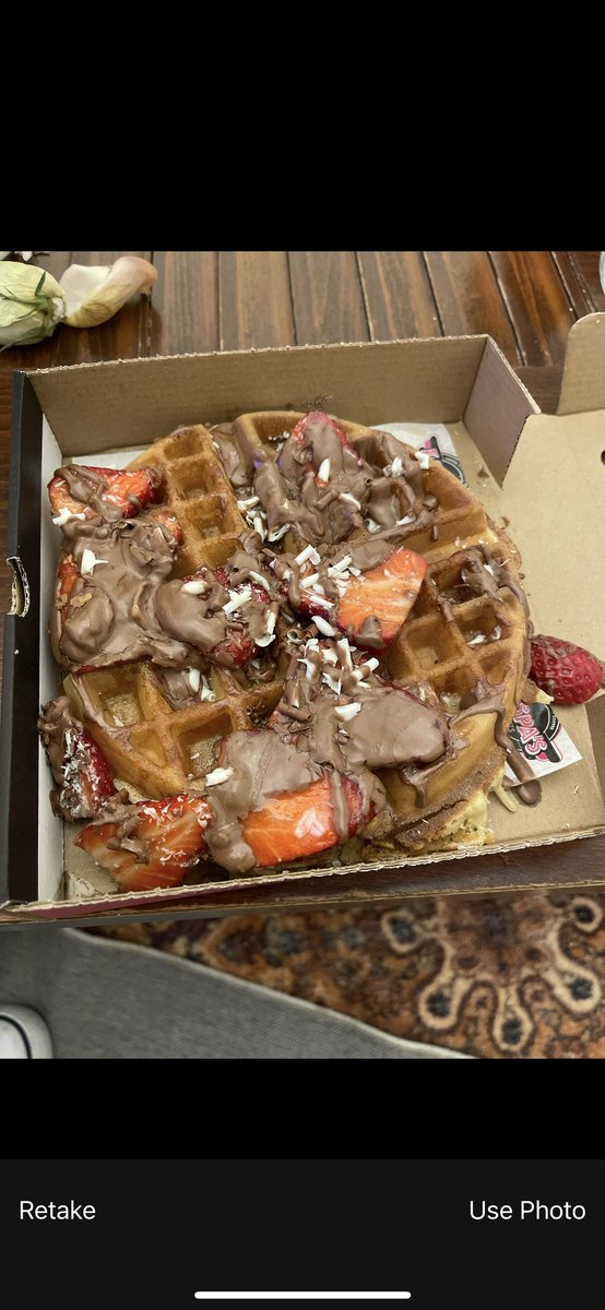 naaaa9__'s tweet photo. @kaspasdesserts so we pay ridiculous money anyway just for a sweet treat once in a while. Only to be given this…. This is customer service in the UK wow 
#CustomerServiceFail this is far from embarrassing https://t.co/t2IJOaJXO1