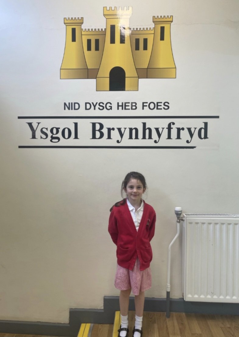 ysgolgellifor's tweet photo. The bravest little people I know 🌟 All of them have been working so hard and represented Ysgol Gellifor today in the Urdd Eisteddfod. 1st and 3rd place  presented for all their hard work 👏🏻We're so proud of them all! @ysgolgellifor @UrddDinbych https://t.co/klBQPDGnBH