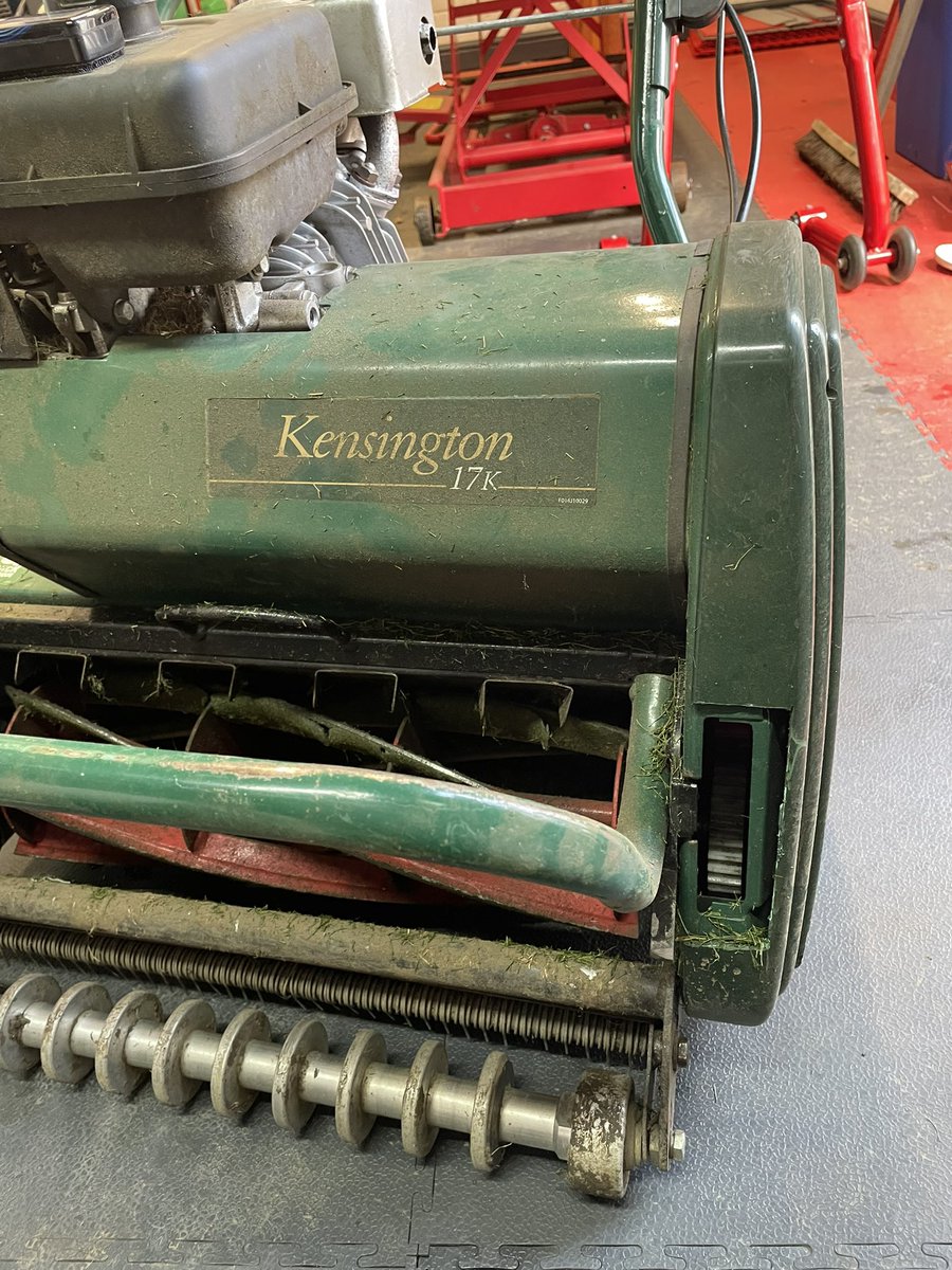 Giving the mower a service &amp; modded it so I can swap cartridges quicker <a href="/AllettMowers/">Allett Mowers</a> #stripes