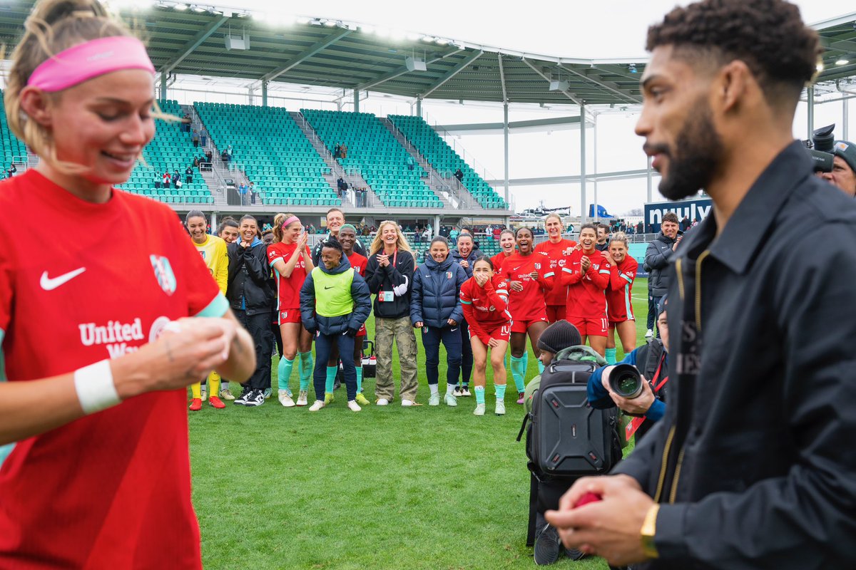 thekccurrent's tweet image. A moment you never forget 🥹

@elliewheelzz x @RomanBravoYoung