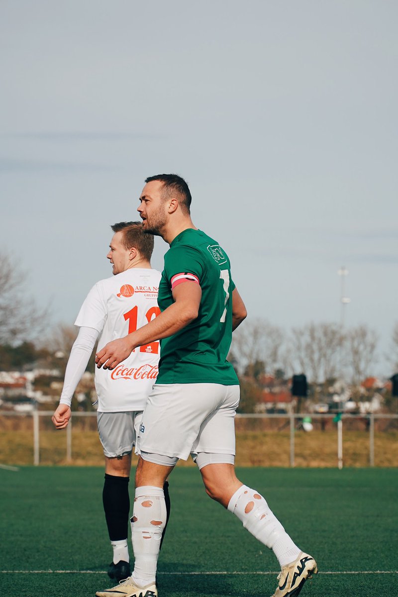 Selbak TIF tweet media