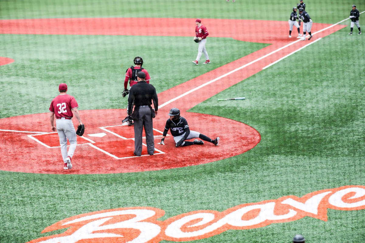 Grand Canyon Baseball (@gcu_baseball) on Twitter photo The Lopes bring in runs from Smolinski and Sanders! #LopesUp 
GCU trails 4-2 heading to the bottom of the 5th. The Lopes bring in runs from Smolinski and Sanders! #LopesUp 
GCU trails 4-2 heading to the bottom of the 5th.