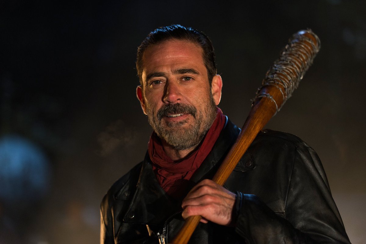 DiscussingFilm's tweet image. Robert Kirkman on casting Jeffrey Dean Morgan as Conquest in ‘INVINCIBLE’ Season 3:

“I didn’t hesitate because there is the meta of it all like, ‘It’s the rematch between Glenn &amp;amp; Negan, and now Glenn gets to win’”

(Source: variety.com/2025/tv/news/i…)