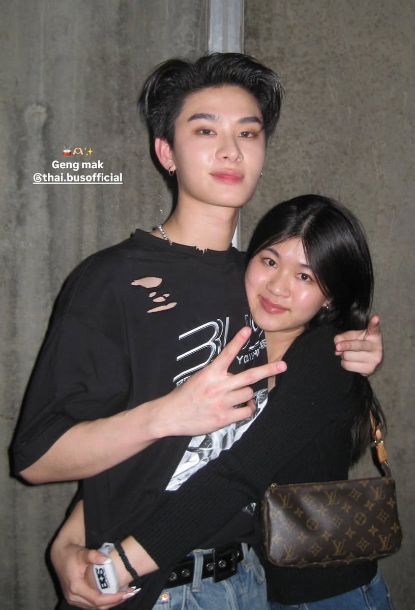 kh1ovele's tweet photo. อาตี๋โตแซงเจเจ้จีนซะแล้ว 👩🏻👦🏻🤍 https://t.co/A2pu2Z1IGa
