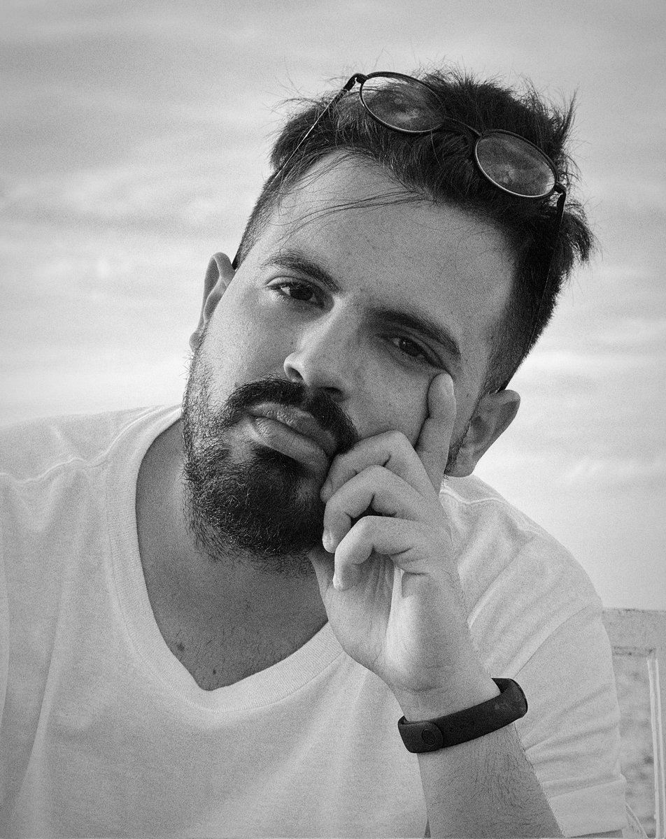 Como muchos saben, estoy fuera de Cuba en estos momentos por razones de trabajo, pero atento cada minuto a lo está pasando: he vivido las últimas desconexiones del Sistema Electroenergético Nacional y sé cuán difícil es. Lo primero que quiero decirles es que regreso pronto a mi