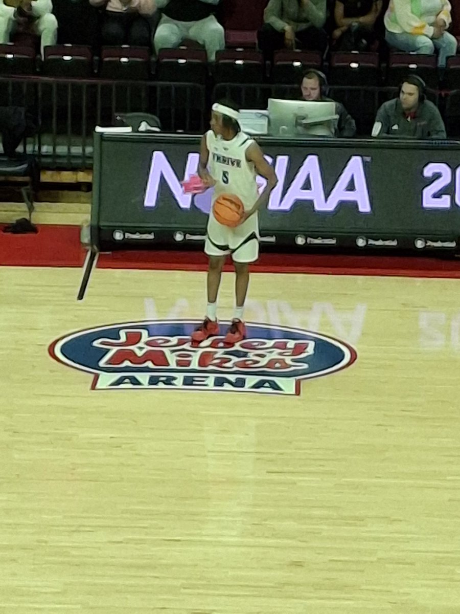 For Thrive Charter <a href="/NJSIAA/">NJSIAA</a> '26 Marjon Skillman #10 had 17pts 12reb 3blks, '26 Tylor Hammond #1 had 15pts 5reb 2asts, '26 Javion Cesar-Jones #0 had 12pts 3asts &amp; '26 Isaiah Gore #5 added 8pts 3asts in their state championship win.