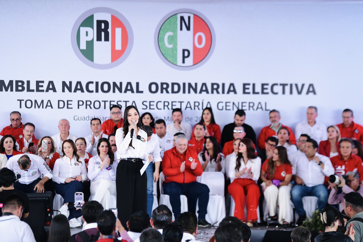 La familia cenopista nacional tiene el compromiso de estar en territorio, escuchar a la ciudadanía y ser el vínculo para que sus necesidades sean atendidas.  

Las y los mexicanos deben saber que, pese a los malos gobiernos de Morena, el PRI siempre estará para respaldarlos y