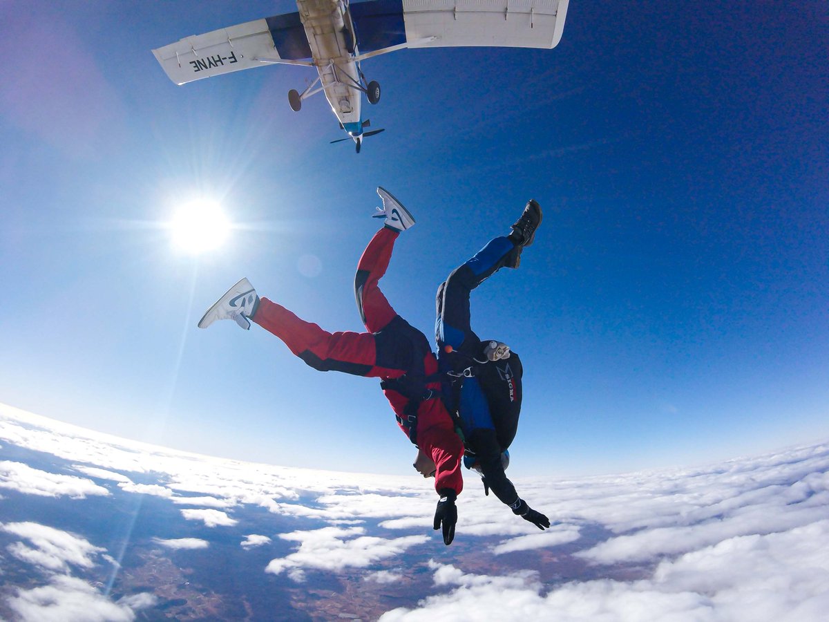 Lo prometido es deuda y por fin puedo decir que... SE TERMINÓ EL EXTENSIBLE 🎉⏳

Tras 150 días de directo, al fin podemos darle su merecido final cumpliendo la meta más alta de esta locura de proyecto.

Gracias a todos por tanto apoyo durante tanto tiempo y aunque ha sido una