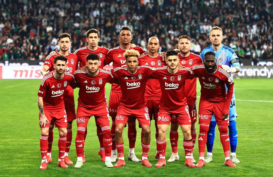 Beşiktaş, Süper Lig tarihinde ilk kez 9 kişi kalan rakibine karşı kaybetti.

Bravo tarih yazdınız. 👏👏