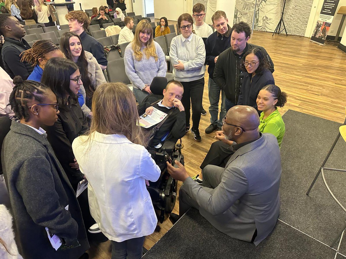 James Toney (@jtoneysbeat) on Twitter photo Brilliant work by the <a href="/NewsAssociates/">News Associates</a> team to deliver today's #JournoFest and can't thank the brilliant speakers and panellists enough for giving their time in networking sessions too.
📸 <a href="/MirrorDarren/">Darren Lewis</a> a man in demand ⬇️ Brilliant work by the <a href="/NewsAssociates/">News Associates</a> team to deliver today's #JournoFest and can't thank the brilliant speakers and panellists enough for giving their time in networking sessions too.
📸 <a href="/MirrorDarren/">Darren Lewis</a> a man in demand ⬇️