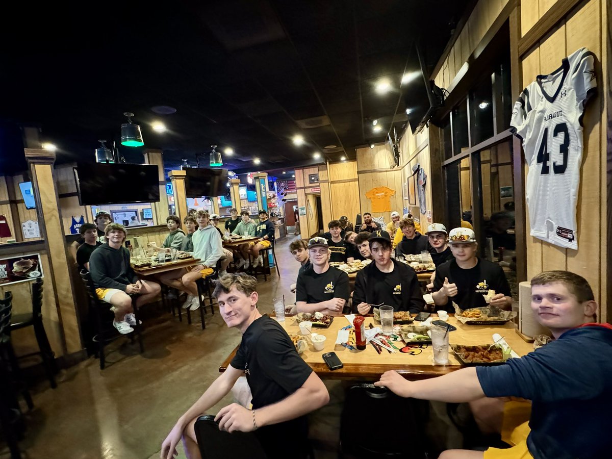 Upper Arlington Baseball (@uabearsbaseball) on Twitter photo Knoxville, TN ๐
Thank you <a href="/KnoxCentralBSBL/">Knoxville Central Baseball</a> and <a href="/WingsEtc/">Wings Etc. Grill & Pub</a> for the hospitality ๐ค
#FEA | #SpringTrip2025 ๐ปโพ๏ธ Knoxville, TN ๐
Thank you <a href="/KnoxCentralBSBL/">Knoxville Central Baseball</a> and <a href="/WingsEtc/">Wings Etc. Grill & Pub</a> for the hospitality ๐ค
#FEA | #SpringTrip2025 ๐ปโพ๏ธ