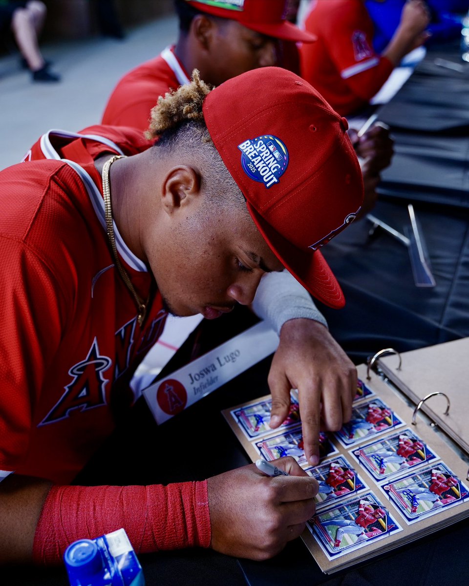 Angels's tweet image. breaking out the pens at our #SpringBreakout game 🖊️