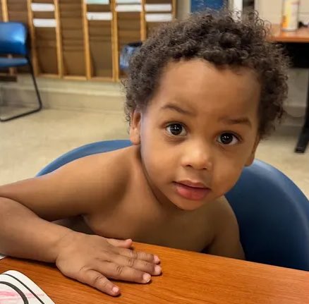 LockharTVMedia's tweet image. #CRITICALLYMISSING: #PleaseShare: Milwaukee Police: Child found, parent or guardian sought

The Milwaukee Police Department on Saturday asked the public to help locate the parents or guardians of a child.

The child was found near 6th and Arthur. Anyone with information is asked