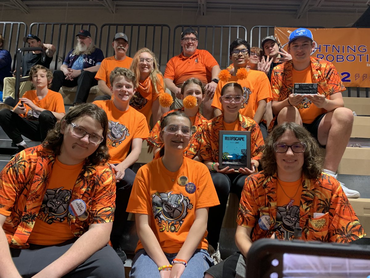 We had a fantastic time at the FIM Belleville Event! We placed 11th out of 40, much improved from Ferndale. We were captain of Alliance 8, and won the Creativity Award for our unique algae/coral mechanism!