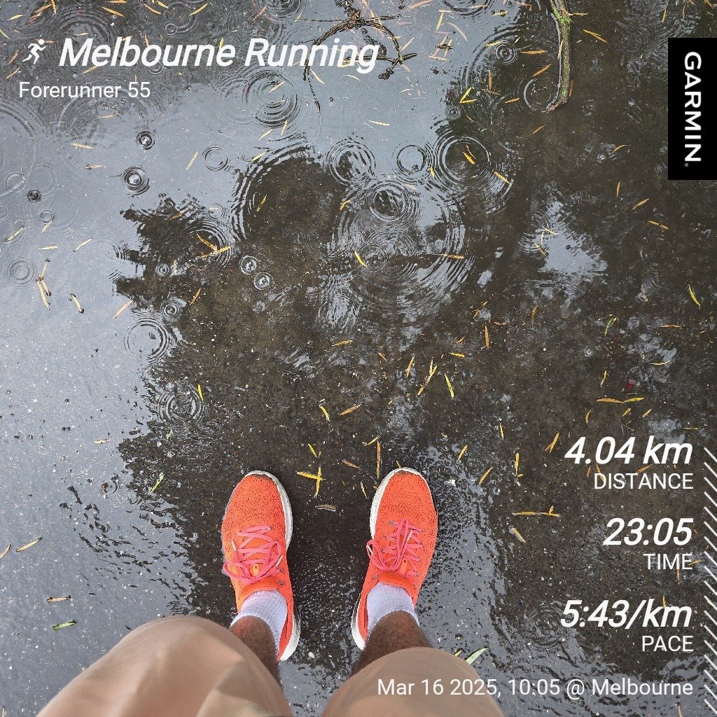 nick_komo's tweet image. #runningintherain #sundayrun #Melbourne #Nikorunning