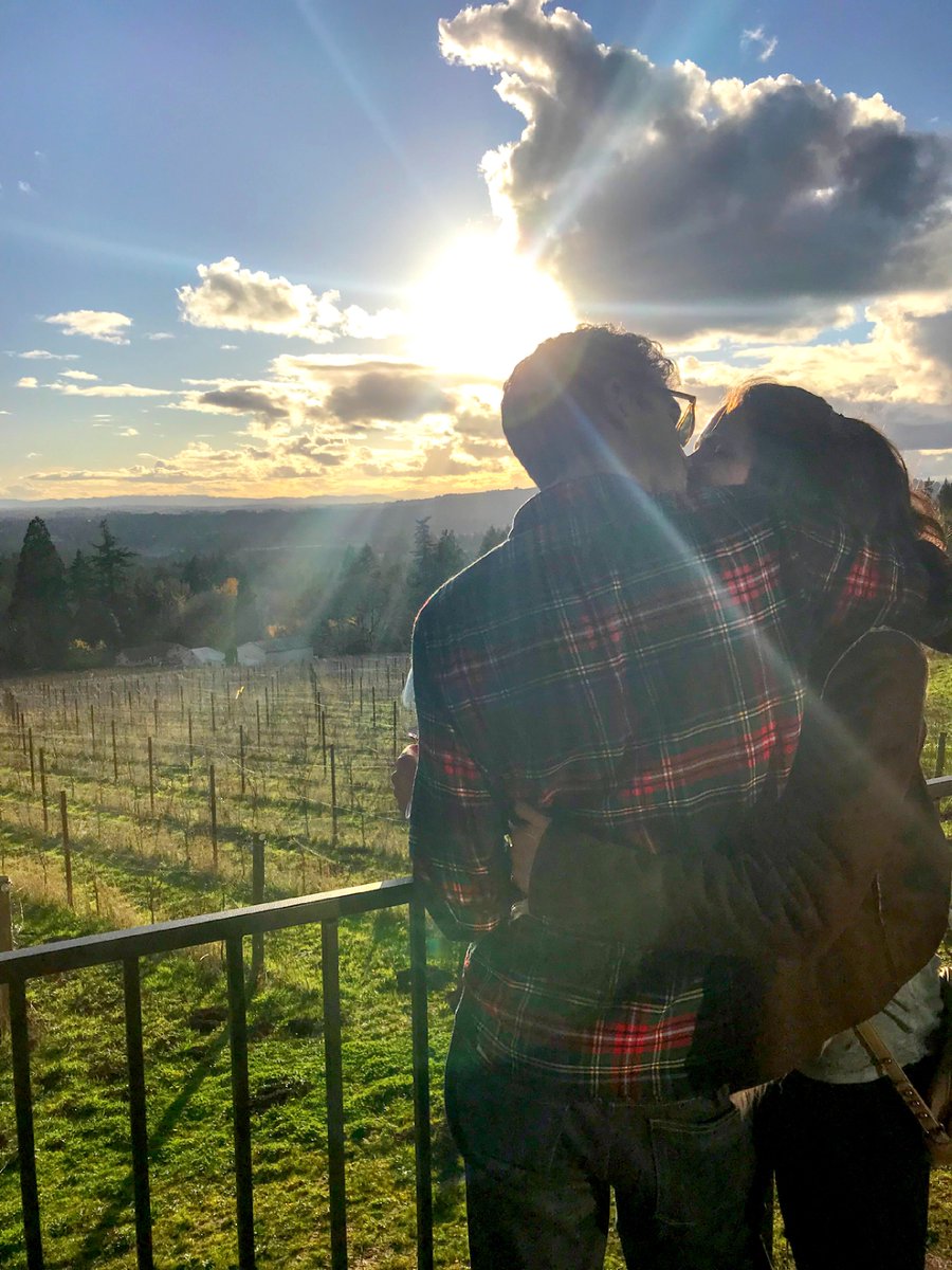 💘 Make your Valentine's plans now! Celebrate with your love during a private, winemaker-hosted tasting at Bells Up, "one of the best places to kiss" in the Willamette Valley. Spectacular wines and views included FREE. Book at 503-537-1328

bellsupwinery.com/2018/02/08/ore…