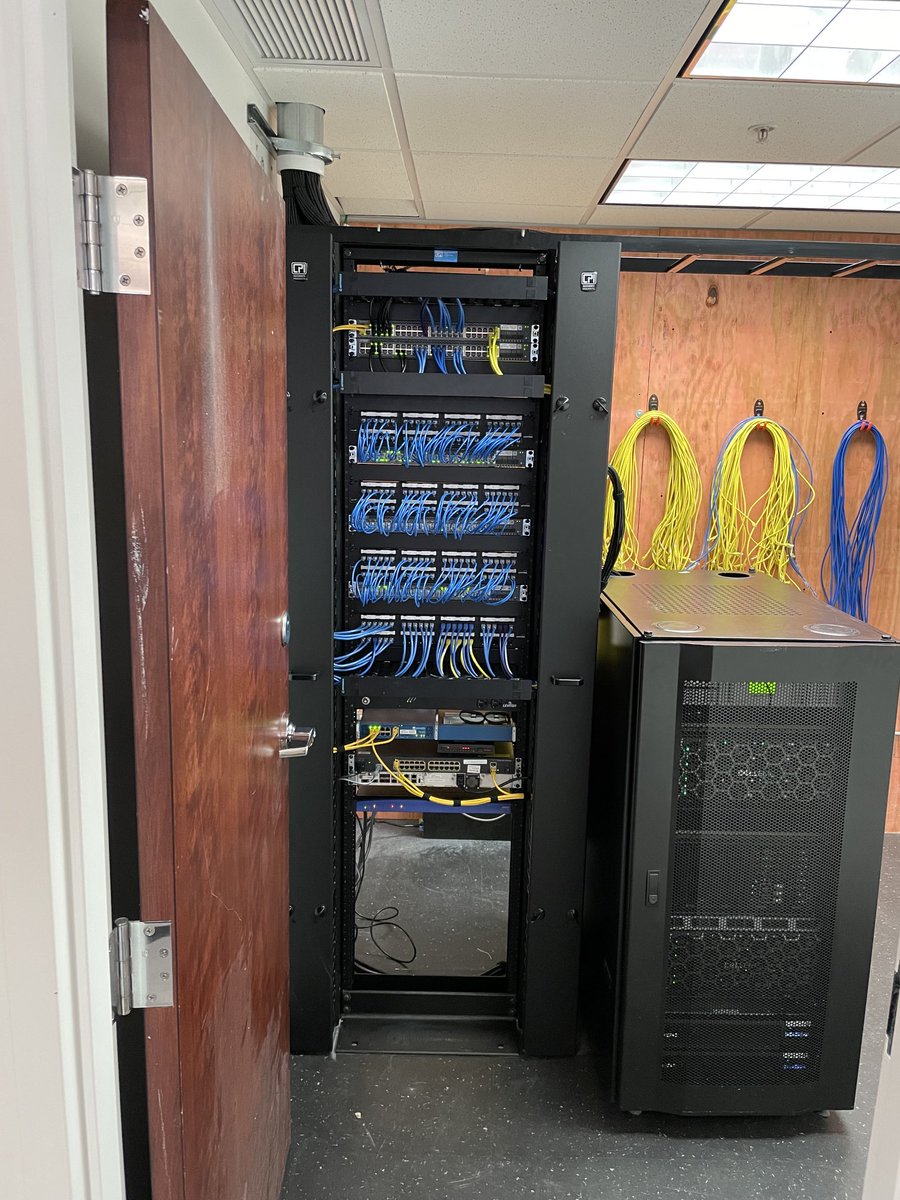 MAXXcable (@maxxcable) on Twitter photo 