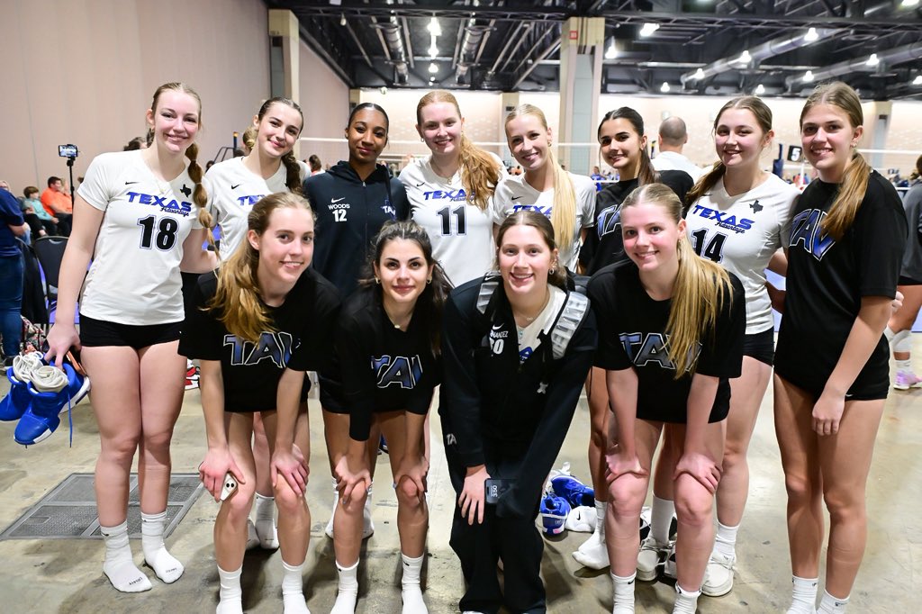 #TAV17BlackHaroun wins their NEQ 17 Open Day 2 pool &amp; advances to the Gold Pools tomorrow! #GoTAV