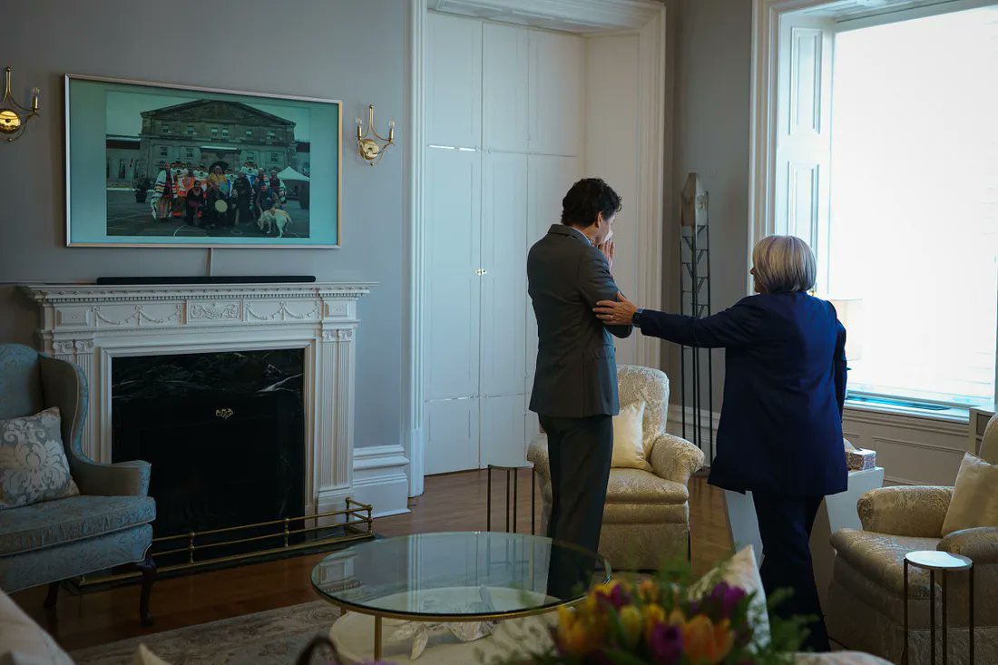 Baystreetsurfer (@global_politics) on Twitter photo Former PM <a href="/JustinTrudeau/">Justin Trudeau</a> crying as Gov. General Mary Simon accepts his resignation #canpoli Former PM <a href="/JustinTrudeau/">Justin Trudeau</a> crying as Gov. General Mary Simon accepts his resignation #canpoli