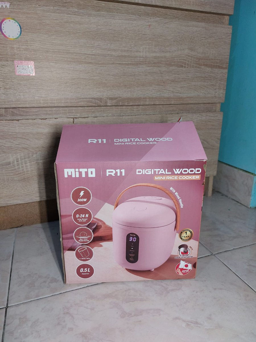 sonycelluler's tweet photo. Small Digital Ricecooker 
Cocok untuk keluarga kecil/warga kos 
Kapasitas 1.2 L (1-2 orang)
Bisa masak nasi/bubur/mie/reheat sup/makanan
Coating Premium Jepang (tidak mudah baret dan lebih sehat) 
350 (nego tipis), bisa oren kalau berminat
buat tambahan mudik hehe https://t.co/wHFs7ylJXl