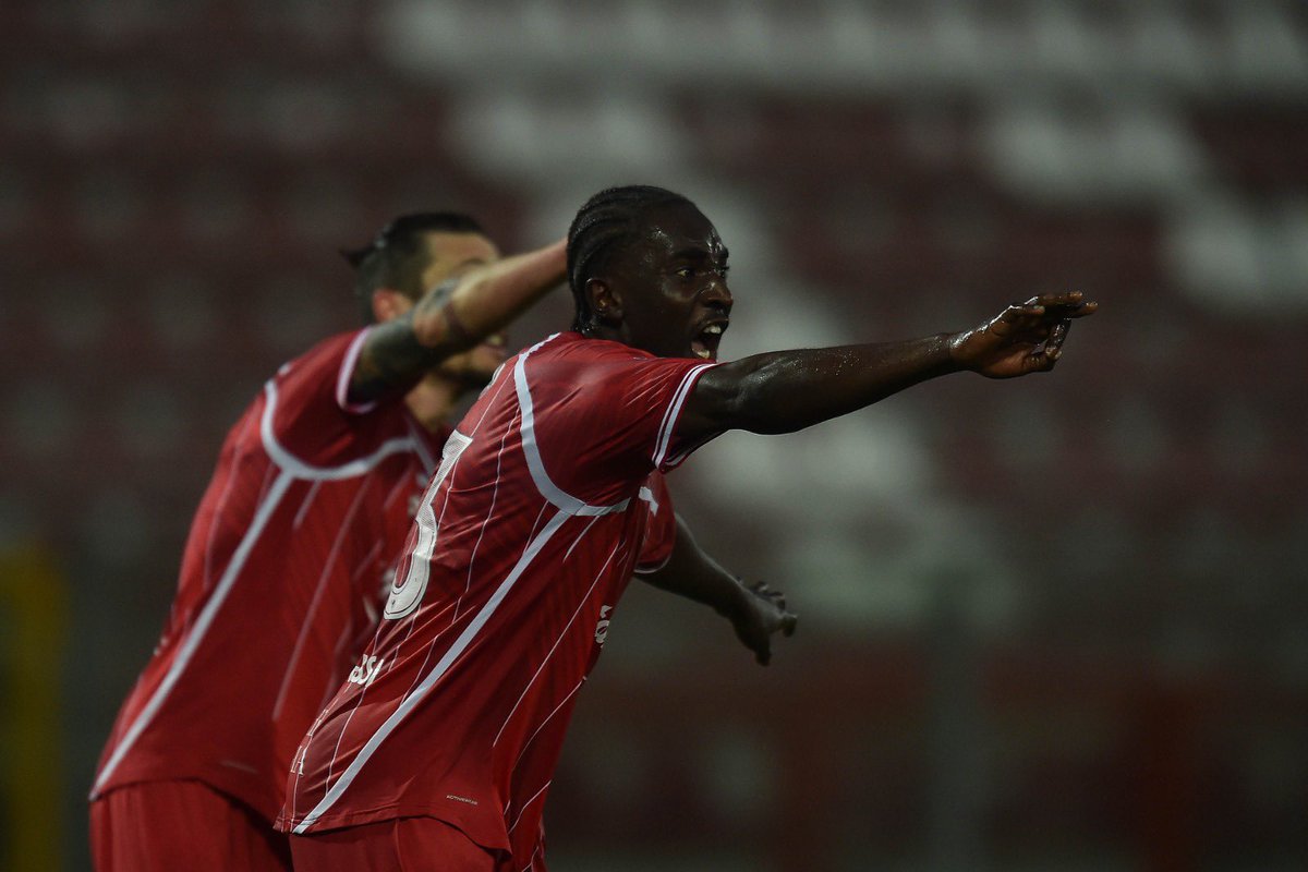 ACPerugiaCalcio's tweet photo. ๐๏ธSALA STAMPA
#PerugiaLegnagoSalus, post gara con Peter #Amoran
https://t.co/5AUBN6AuQM
#forzaperugiasempre @seriecofficial #PERLEG https://t.co/zhNhWOz40H