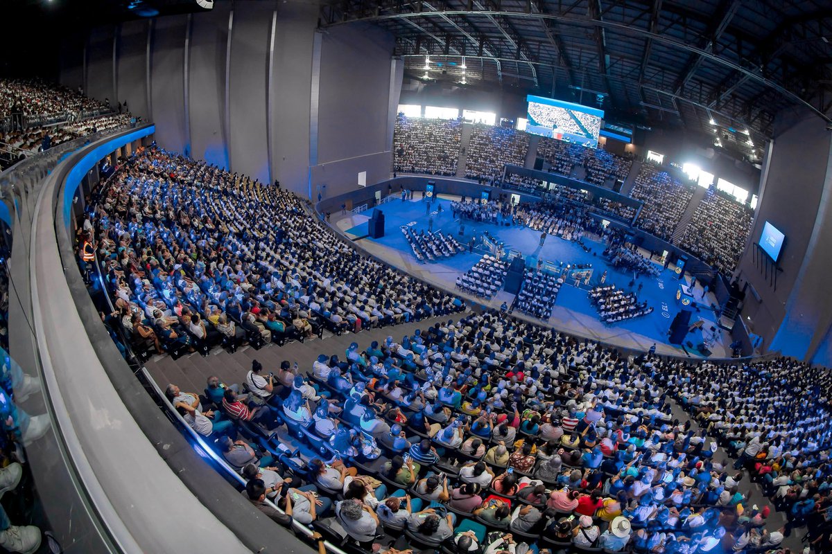 “Este es el tiempo de desafiar todos los límites, no tienen obstáculos en el camino. Si tienen la motivación, la disciplina, la libertad, las herramientas, tienen una beca para estudiar la carrera que quieran”, Presidente <a href="/nayibbukele/">Nayib Bukele</a>.