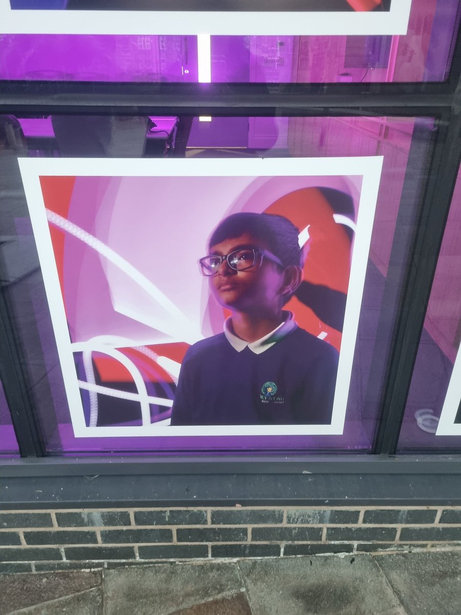 AbbeyMead_TMET's tweet photo. It was a joy to walk into Leicester this evening and to see our Year 6 students being part of the Light Up Leicester festival. What fantastic photos! #lightupleicester https://t.co/vdDw3eyp3D