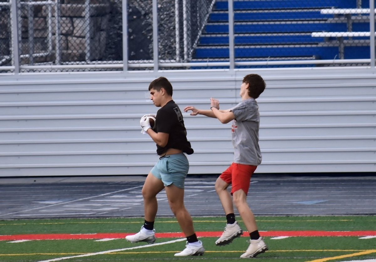 Coop_Perry's tweet image. I wanted to take a moment to thank @CoalfieldsCo and the entire staff for an incredible experience at the 2nd Annual WV Southern Summit. I truly appreciate all the time, effort, and dedication you put into making the camp both educational and enjoyable.@CRHSTigersFB…