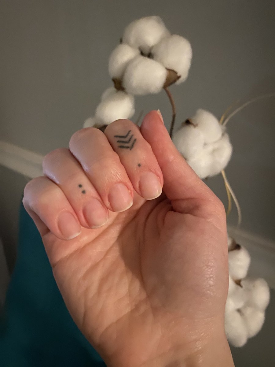 Ну что, ребята, сегодня у меня вечер оплакивания длинных крутых ногтей 😭