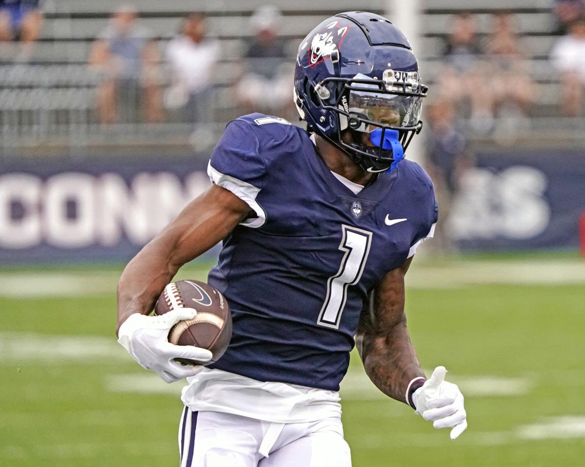Jermaine Green (@jermaine1green) on Twitter photo After a great conversation with <a href="/KashifMoore/">Kashif Moore</a> I’m excited to receive an offer from the University of Connecticut! Excited to get up there for a spring practice as well! #Huskies #AGTG
<a href="/bwfootballcoach/">Michael Huffman</a> <a href="/TbirdEMPIRE/">Bellevue West</a> After a great conversation with <a href="/KashifMoore/">Kashif Moore</a> I’m excited to receive an offer from the University of Connecticut! Excited to get up there for a spring practice as well! #Huskies #AGTG
<a href="/bwfootballcoach/">Michael Huffman</a> <a href="/TbirdEMPIRE/">Bellevue West</a>
