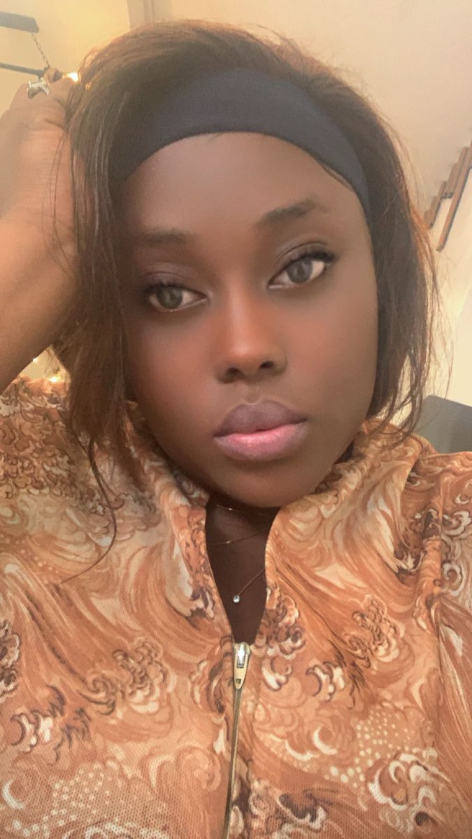 Miss__sharone tweet media