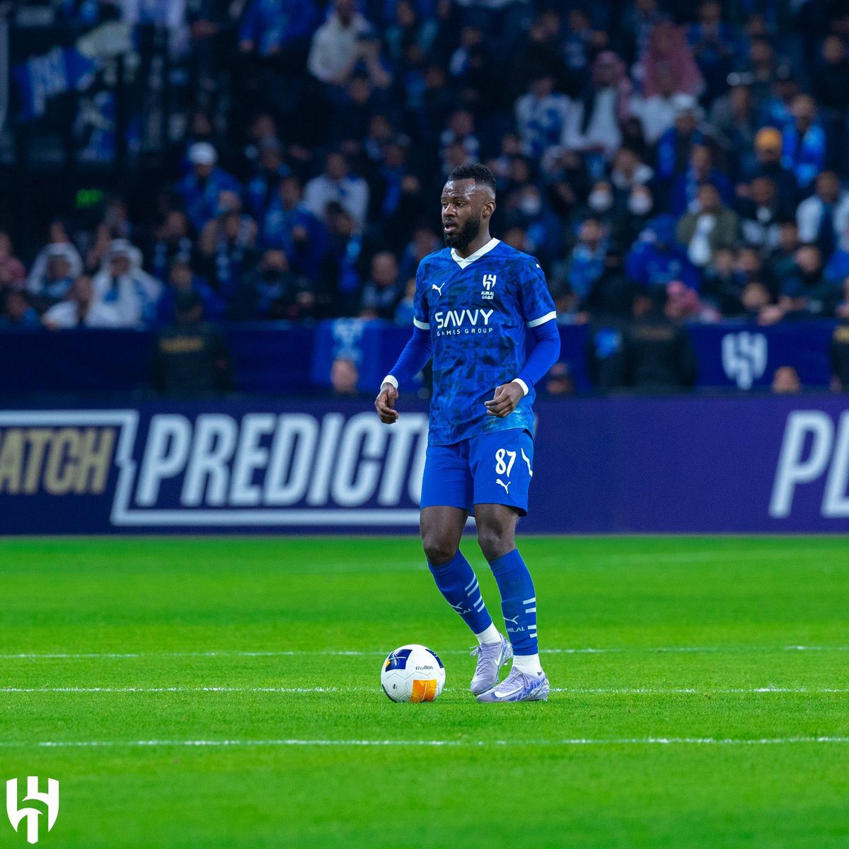 تمبكتي خرب الفرحة والله بالدقيقة الاخيره يحصل علي كرت اصفر ويغيب عن لقاء النصر
يستحق عقوبه مشددة 
من يعوض غياب تمبكتي؟؟؟؟؟
#الهلال_التعاون 
#النصر_الخلود