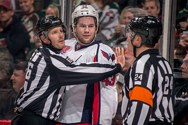 ScoutingTheRefs's tweet photo. Capitals vs. Sharks
Referee: Chris Rooney #5 
Referee: Graham Skilliter #24 
Linesman: Joe Mahon #89 
Linesman: Derek Nansen #70 
https://t.co/lxrkhh6e8c 
#ALLCAPS #TheFutureIsTeal #WSHvsSJS #NHL https://t.co/TdtItSz4BQ