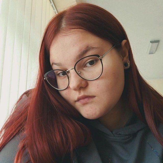 я максимально сильно люблю свой красный и скучаю по нему. идея с новым цветом была глупой, поэтому совсем скоро я вовзращаюсь в свой любимый и родной, с которым провела два года. и готова провести ещё столько же