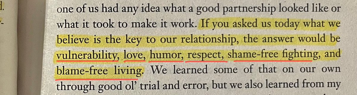 الحب مجرد خطوة أوليَّة، العاطفة تكتمل عندما يكون الآخر هيِّن ليِّن غني وكريم بالمحبة: يرى قوتي وضعفي في آن معًا، يُخرج مني أعمق ضحكة، يحترم اختلافي، والنزاع معه آمن لا يخلِّف العار ولا اللوم.