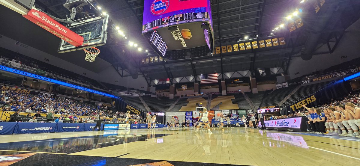 Nathan Papes (@npapes) on Twitter photo Mizzou Arena lights!! I think I died and went to heaven!! This is really putting the lights at <a href="/GSBArena/">Great Southern Bank Arena</a> to shame. Mizzou Arena lights!! I think I died and went to heaven!! This is really putting the lights at <a href="/GSBArena/">Great Southern Bank Arena</a> to shame.