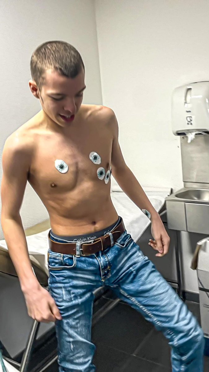 Pierre_lennon_'s tweet photo. dernière visite médicale pour travailler comme sauveteur en mer à la plage cet été…