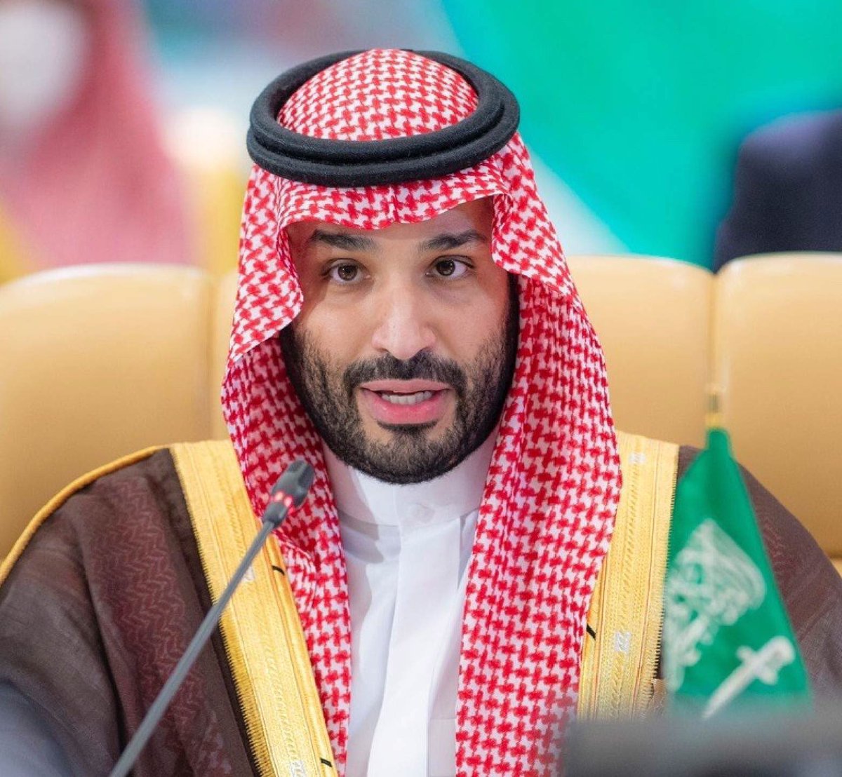 #الدكتور_عبدالله_العتيبي

قصيدة في سمو ولي العهد الامير محمد بن سلمان حفظه الله 
youtu.be/yz59vEr0Ops?si…