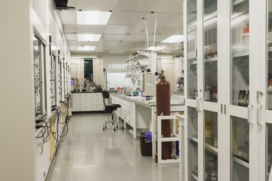 Please, RT. A note to #chemistry #undergraduate students #USA #internationalstudents  If you are looking for a good grad school, consider 🇨🇦 #UVic Come for exciting research in one of the most beautiful places in the world😀 Check us out!  DM for more info uvic.ca/science/chemis…