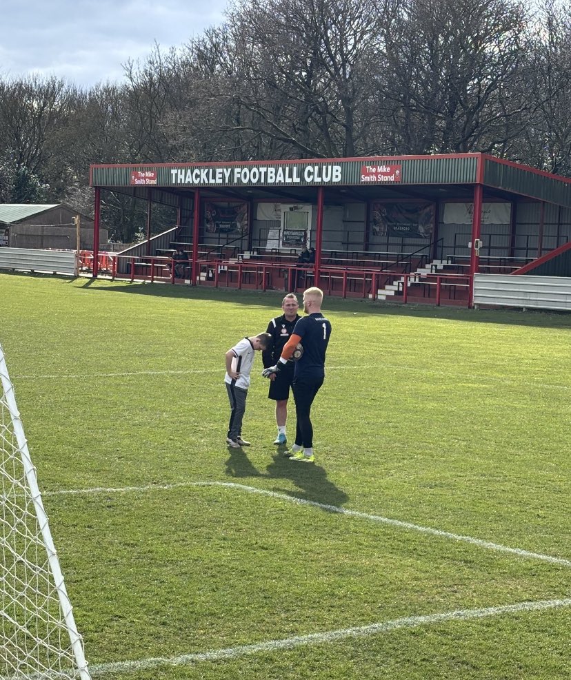 The old , the now, the future  loving Osca getting involved in warm up with <a href="/dylanparkin30/">Dylan Parkin</a>  <a href="/Handsworth_FC/">Handsworth FC</a>  loves been with boys ❤️🧡🖤