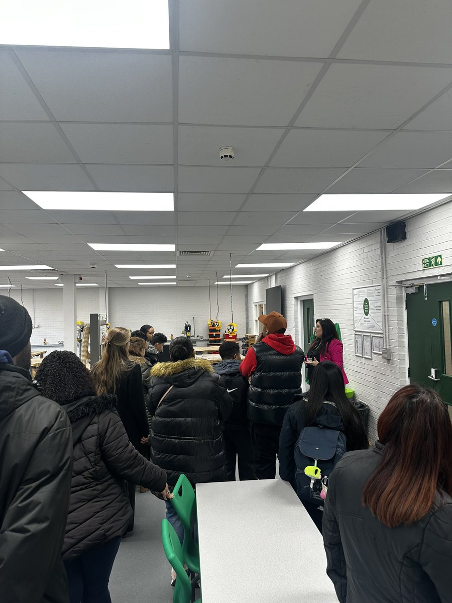 Exciting times ahead for our future Year 7s! 🎉 Our family tours for September starters are in full swing at Fulham Cross Academy. Come along on a Friday to explore our school, meet our staff, and see what makes FCA special! ✨ #FulhamCrossAcademy #Year7 #SchoolTours