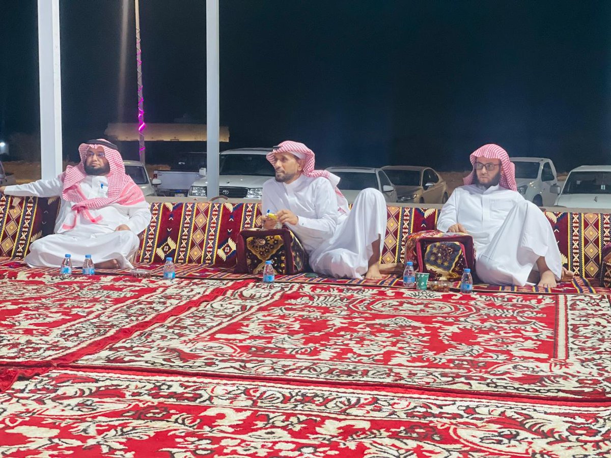 صور |
أختتم مركز النشاط الاجتماعي بالجائزة
الأمسية الرمضانية "عبق رمضان في قلوب الكبار: حنين ودفء وذكريات" بنجاح
كانت ليلة مليئة بالذكريات الدافئة والنقاشات الثرية حول رمضان بين الماضي والحاضر، وقيم التكافل الاجتماعي
شكرًا لكل من حضر وشارك وأسهم في هذا اللقاء المميز
#رمضان_يجمعنا