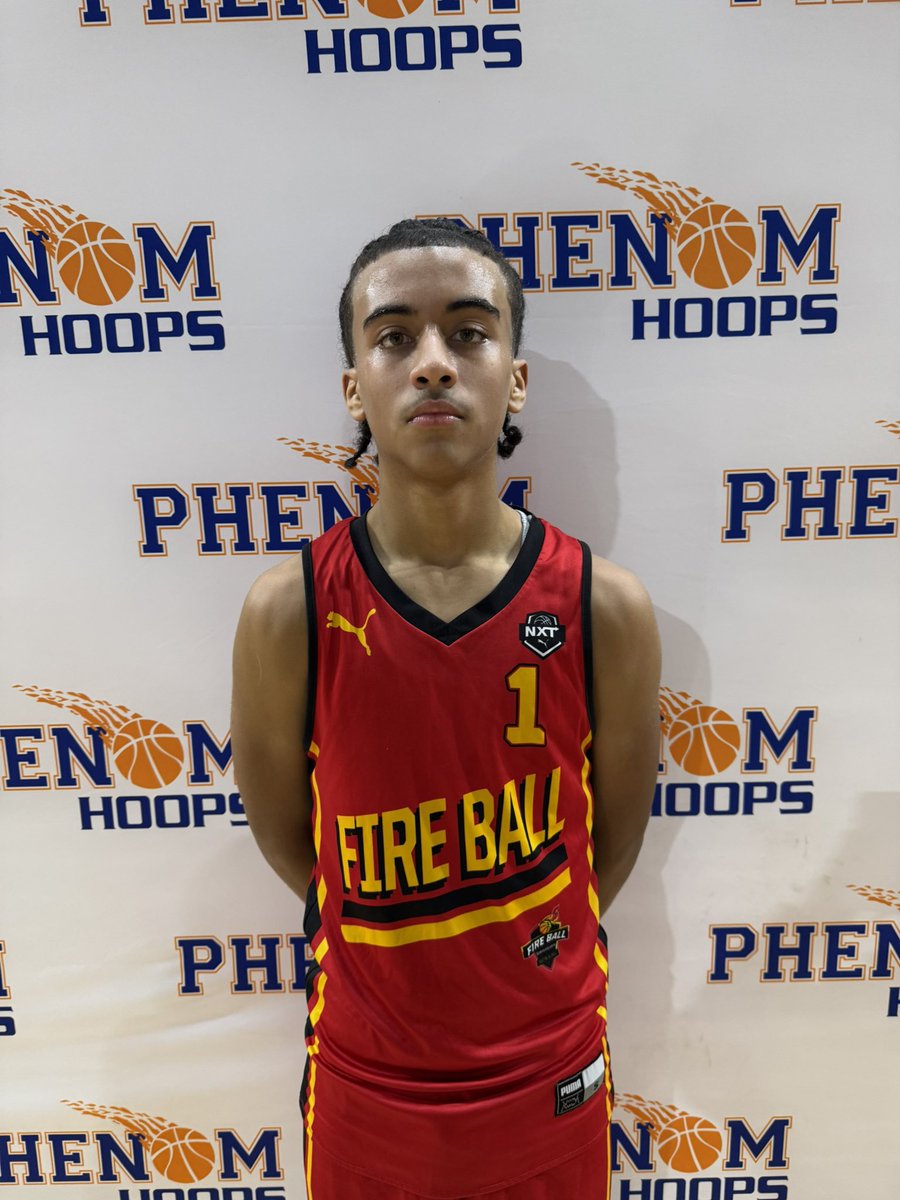 Julian Hernandez (Fireball Basketball Academy NXT) was a steady factor in this team’s cruise to an evening win. Hernandez shows consistent mechanics on his jump shot, and plays collected. Pace guard that should compete at a high level this spring/summer. #PhenomOpening