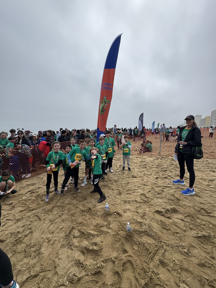 PEw/Cherry_ontop tweet media