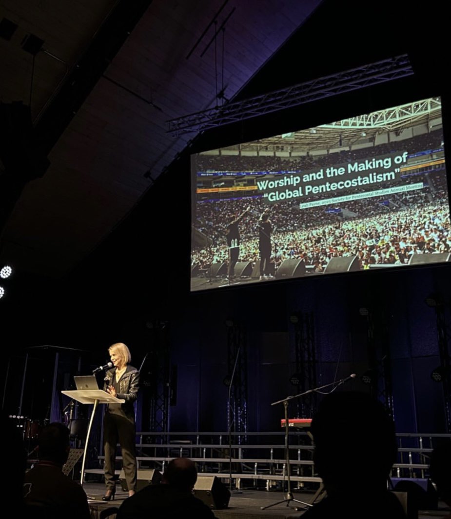 What a joy to be with the Society for Pentecostal Studies! It’s so much fun to chat about all things Pentecostal &amp; charismatic with scholar pals. Thanks to the great &amp; good @marciafclarke for the invitation to deliver a plenary address. See you next yr friends!🕊️🔥