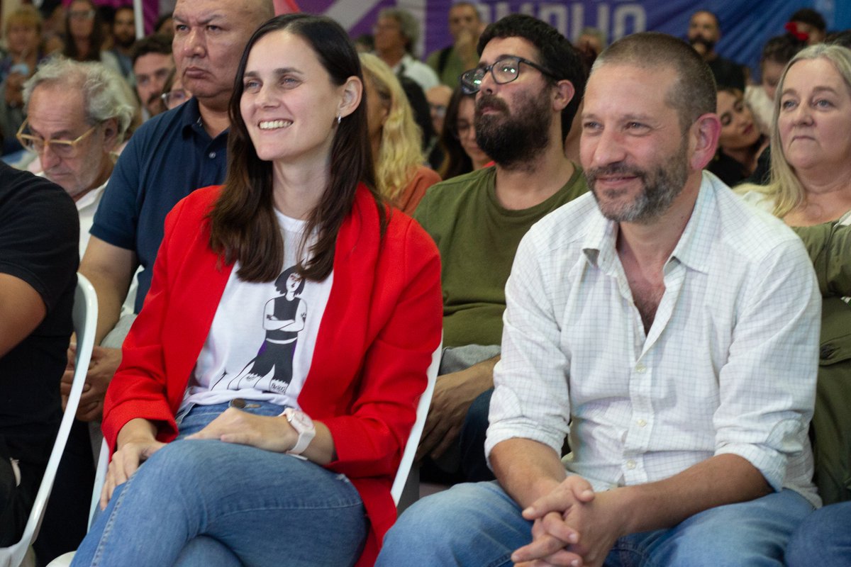 🩵💗 DARLO TODO PARA IR A MAS

🙌 Un poco lo que fue el acto de campaña del Frente Amplio por la Soberanía.

Elegimos ir a más por los derechos de nuestro pueblo! ✊️
